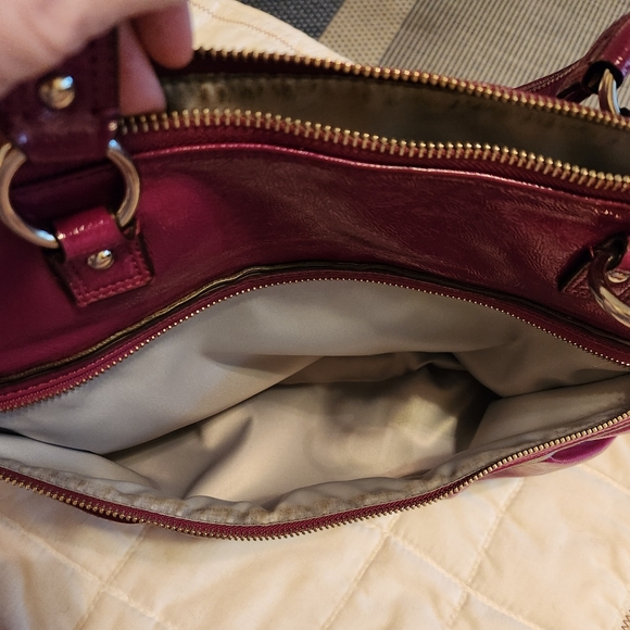 Coach Poppy Daisy Patent Leather Shoulder/Tote Bag- Raspberry Purple - Picture 12 of 16